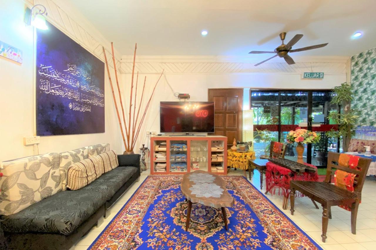 Oyo 1093 Ali'S Motel Teluk Bahang Εξωτερικό φωτογραφία